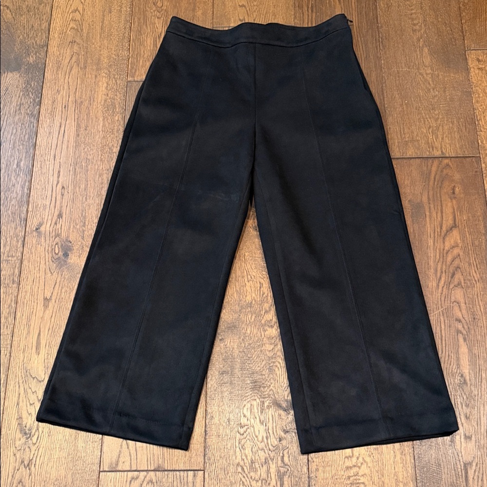 Ann Taylor Black Vegan Suede Texture Wide Leg Pants, side zipper, Size 8